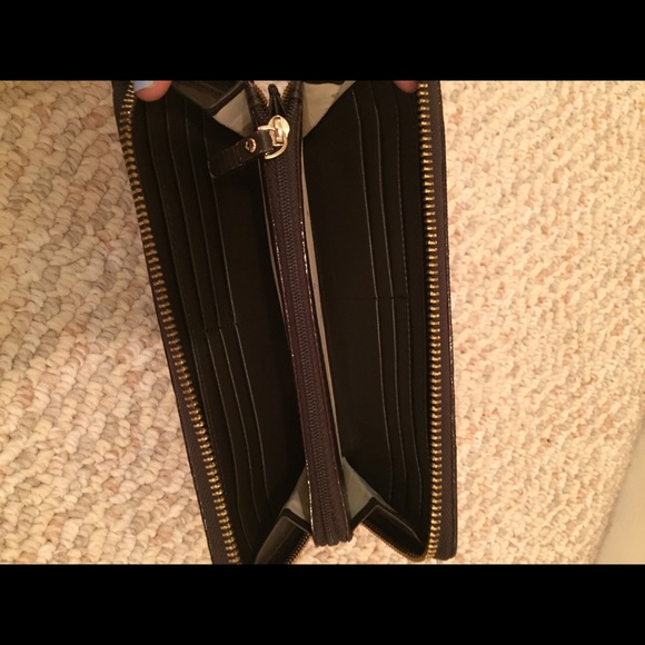 Kate Spade Wallet - Picture 4 of 4